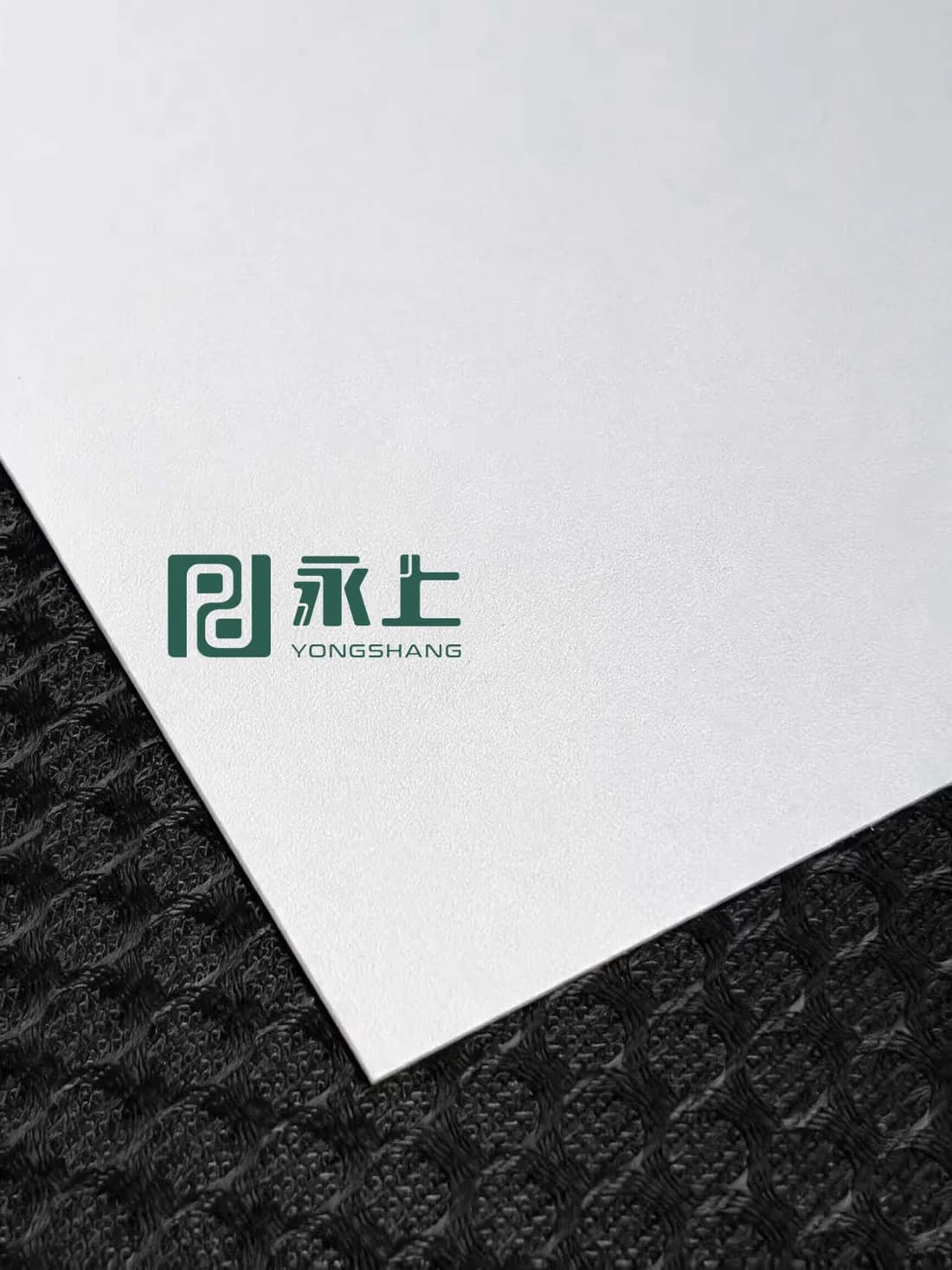 Single-side matte (单面磨砂) surface finish